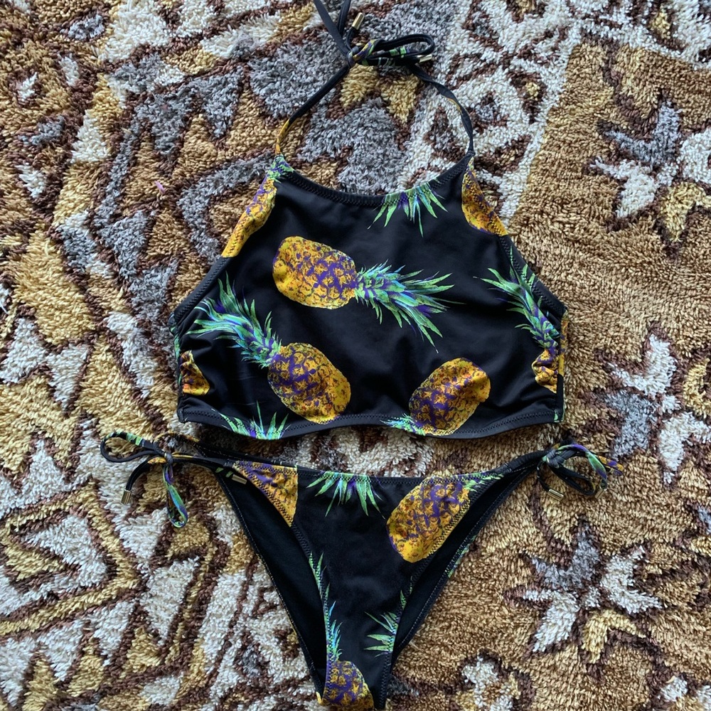 Pineapple Bikini!!🍍💓